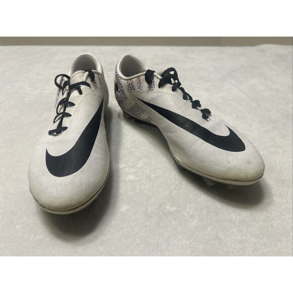 Nike Soccer Cleats Women’s Size 8 White Hypervenom Rare Football Shoes Outdoor - Picture 3 of 9